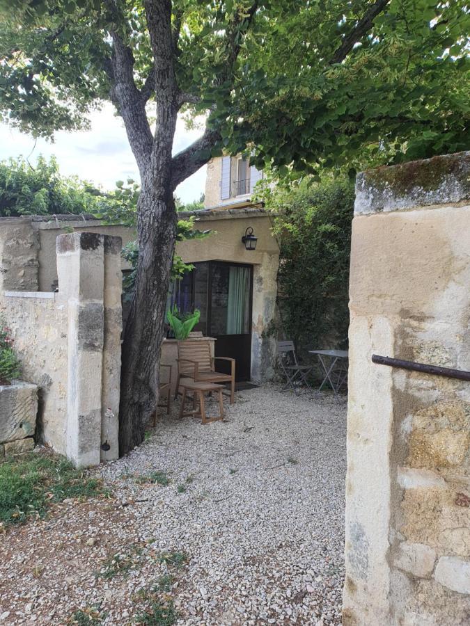 Bastide Bellugue Maison d'hôtes à La Ferme à 3 minutes de Lourmarin Bed and Breakfast Cadenet Esterno foto