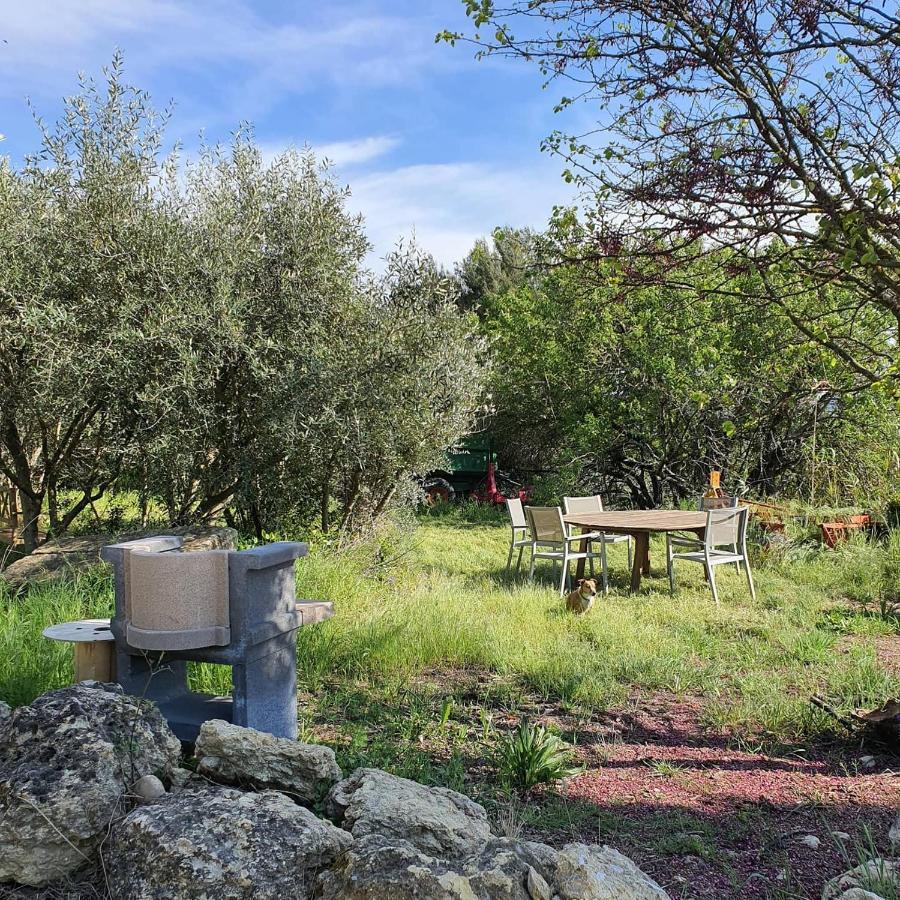 Bastide Bellugue Maison d'hôtes à La Ferme à 3 minutes de Lourmarin Bed and Breakfast Cadenet Esterno foto